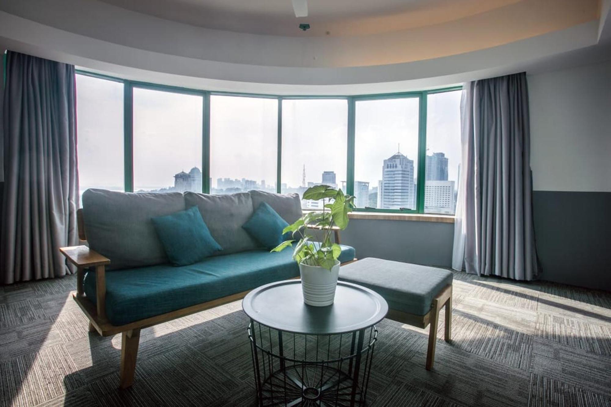 Z Hotel Джохор-Бару Экстерьер фото
